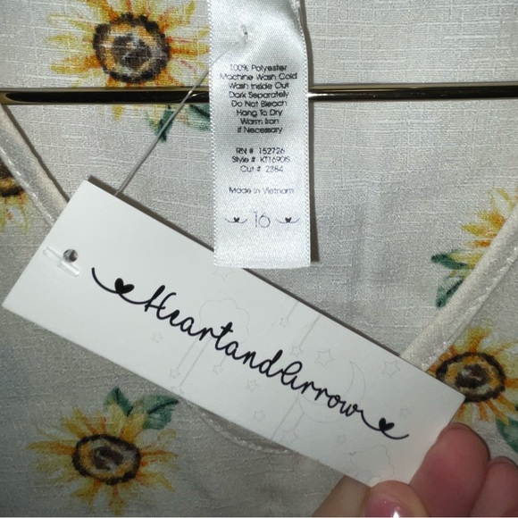 NWT sheer Sunflower top - Picture 3 of 3